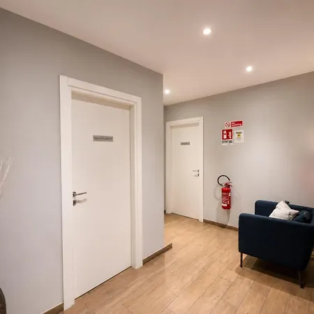 Guest House Roma Private Rooms